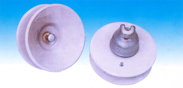Anti-fog type disc insulators